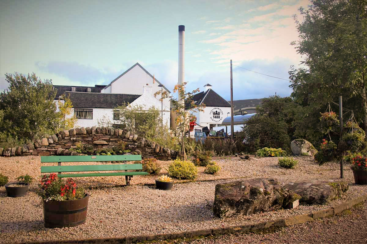 Tullibardine is one of one of the smallest distilleries in Scotland, you can still visit it and experience a whisky tasting tour